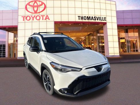 New 2025 Toyota Corolla Cross AWD Hybrid w/ Convenience Package image 3