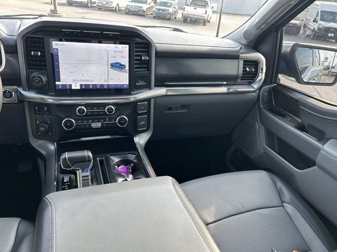 Used 2023 Ford F150 Lariat w/ Trailer Tow Package image 20