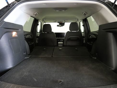 Used 2025 Chevrolet TrailBlazer LT FWD image 27