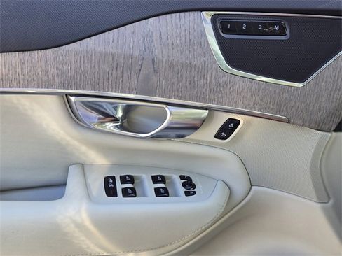 Certified 2023 Volvo XC90 B6 Core w/ Climate Package image 35
