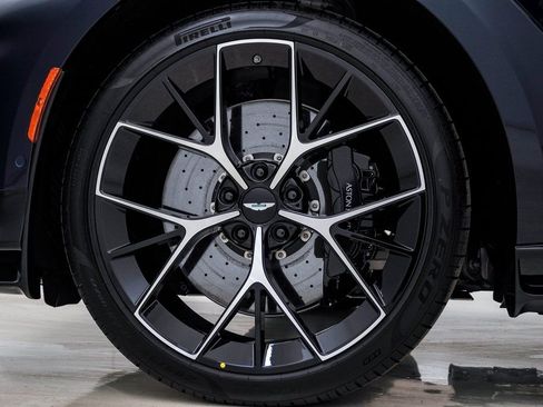 New 2026 Aston Martin DBX 707 image 14