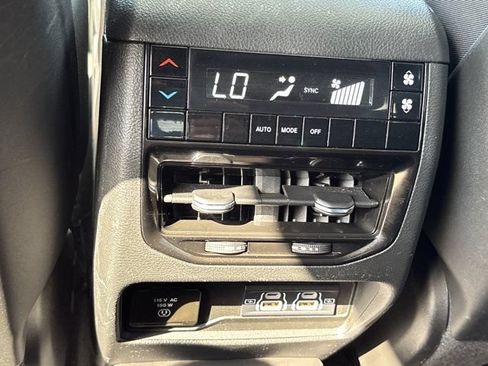 Used 2023 Jeep Grand Cherokee L Altitude AWD/4WD image 17
