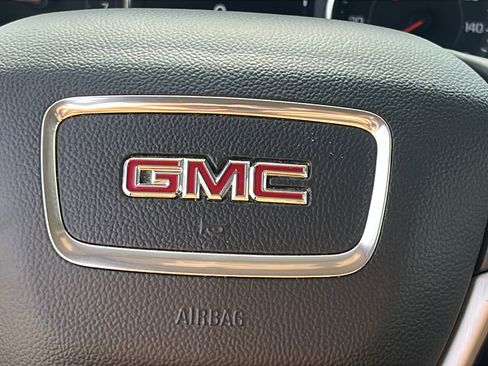 Certified 2024 GMC Terrain SLT image 17