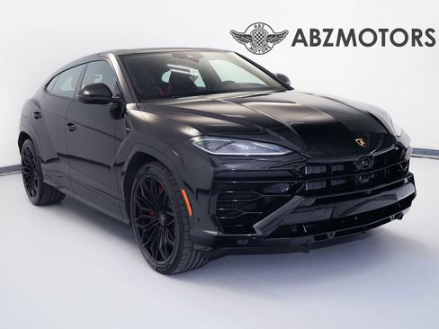 Used 2026 Lamborghini Urus SE image 1