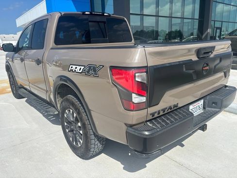 Used 2021 Nissan Titan PRO-4X w/ Pro-4x Convenience Package AWD/4WD image 5