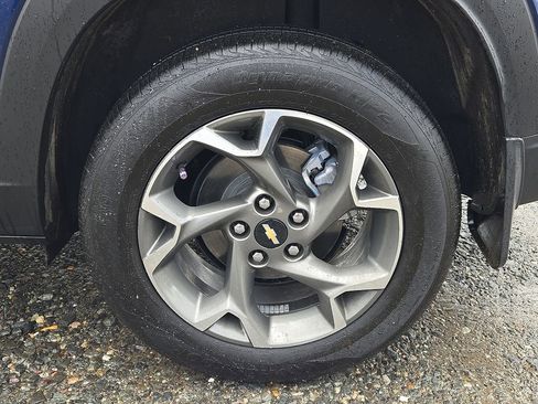 Used 2024 Chevrolet Trax LT image 11