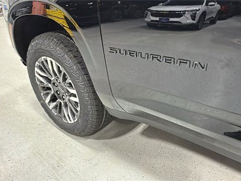 New 2026 Chevrolet Suburban Z71 image 15