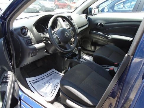 Used 2012 Nissan Versa SV FWD image 3