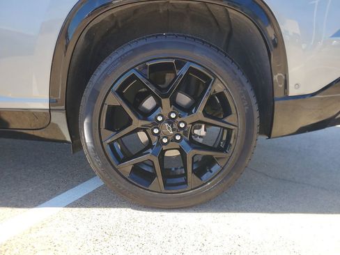 Used 2024 Chevrolet Traverse RS w/ LPO, Floor Liner Package image 10