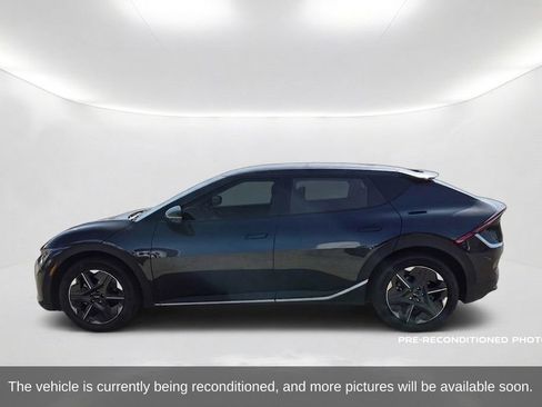 Used 2025 Kia EV6 Light RWD image 9