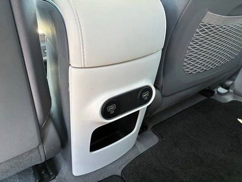 Used 2024 Hyundai Ioniq 5 SEL AWD/4WD image 17