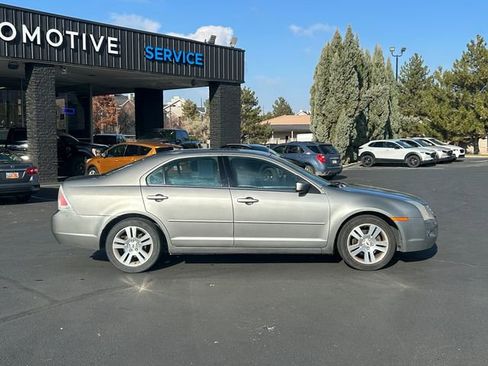 Used 2009 Ford Fusion SEL image 3