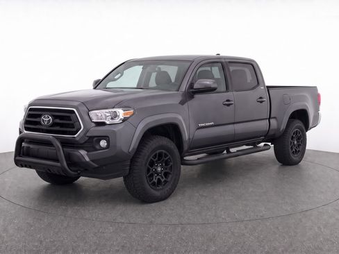 Used 2021 Toyota Tacoma SR5 RWD image 2