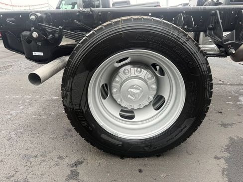 New 2026 RAM 5500 Tradesman w/ Chrome Appearance Group AWD/4WD image 43