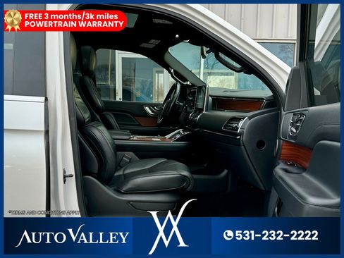 Used 2018 Lincoln Navigator Reserve w/ Technology Package image 19