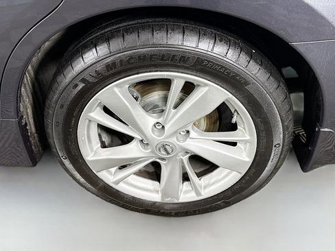 Used 2013 Nissan Altima 2.5 SL w/ Technology Pkg FWD image 34
