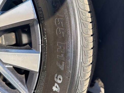 Used 2025 Nissan Altima 2.5 SV FWD image 32