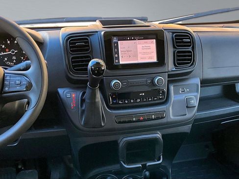 Used 2025 RAM ProMaster 2500 w/ Convenience Group image 7