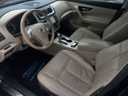 Used 2016 Nissan Altima 2.5 SL w/ 2.5 Technology Package image 10