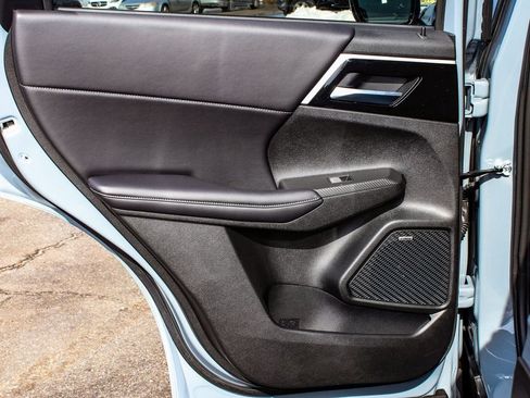 New 2026 Mitsubishi Outlander AWD image 11