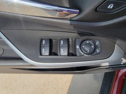 Used 2025 Chevrolet Trax LS w/ Driver Confidence Package FWD image 17