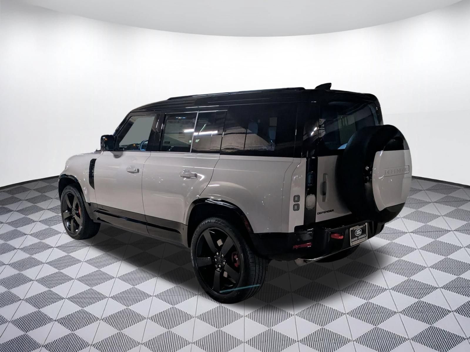 New 2026 Land Rover Defender 110 X AWD/4WD image 3