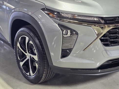 New 2026 Chevrolet Trax RS w/ Driver Confidence Package image 10