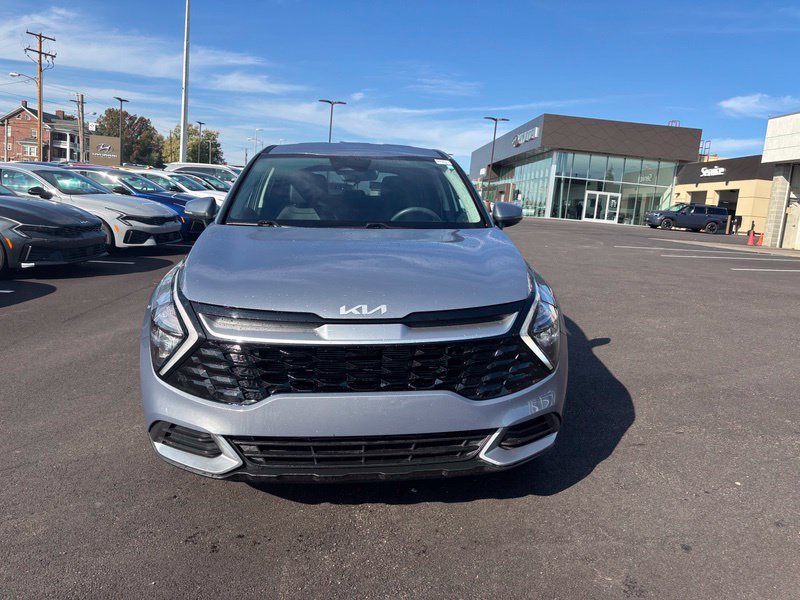 Used 2023 Kia Sportage EX FWD image 2