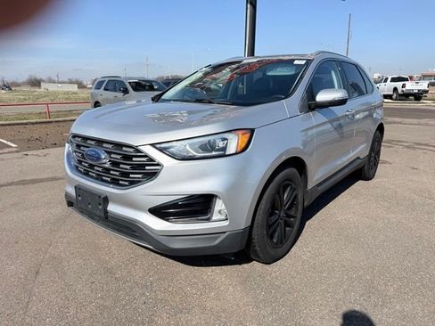 Used 2019 Ford Edge SEL w/ Equipment Group 201A image 2