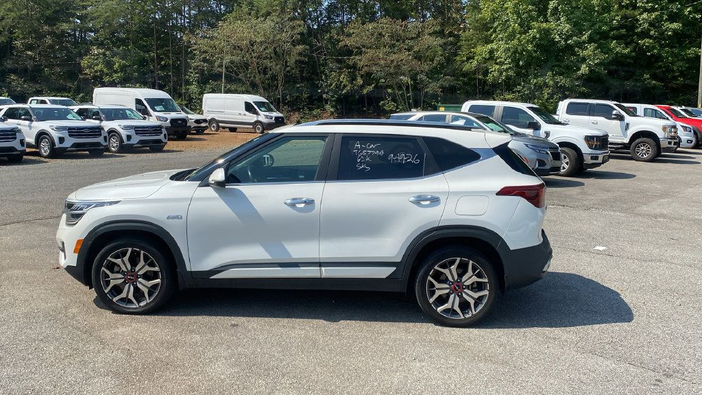 Used 2022 Kia Seltos SX w/ Sunroof Package AWD/4WD image 8