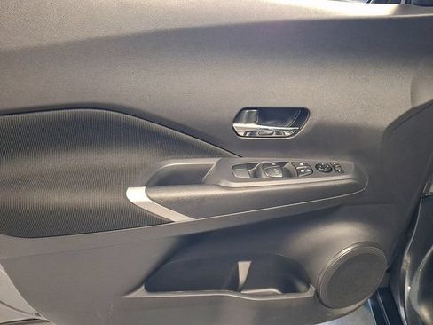 Used 2023 Nissan Kicks SV FWD image 11