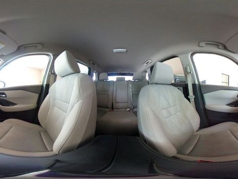 Used 2025 Nissan Rogue SV FWD image 38