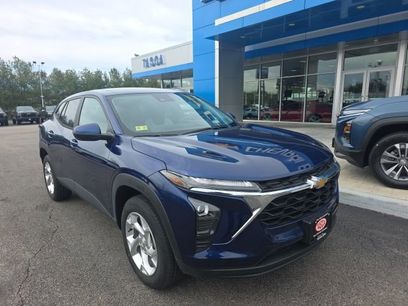 Used 2024 Chevrolet Trax LS w/ LS Convenience Package