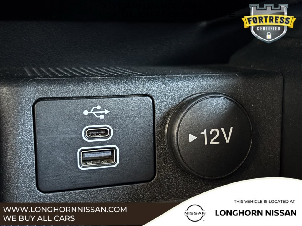 Used 2025 Ford Escape ST-Line Select AWD/4WD image 12