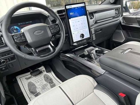 New 2023 Ford F150 Lightning Platinum image 28