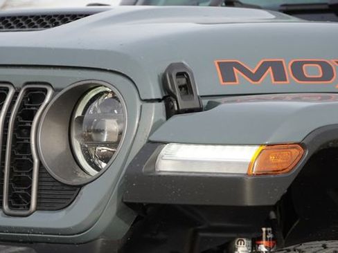 New 2026 Jeep Gladiator Mojave image 4