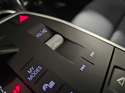 Used 2025 BMW X1 xDrive28i w/ Technology Package image 24