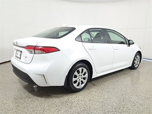Used 2025 Toyota Corolla LE image 5