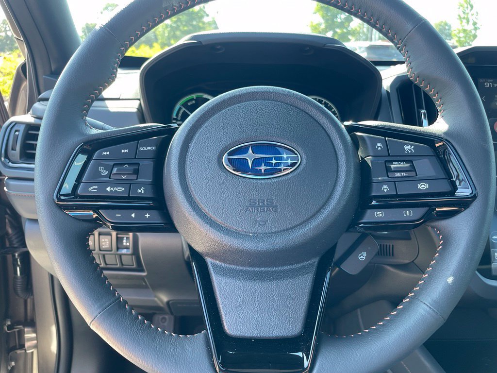 Used 2025 Subaru Forester Touring AWD/4WD image 13