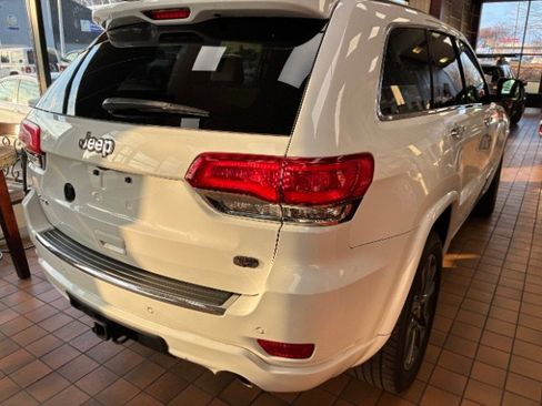 Used 2018 Jeep Grand Cherokee Overland image 10