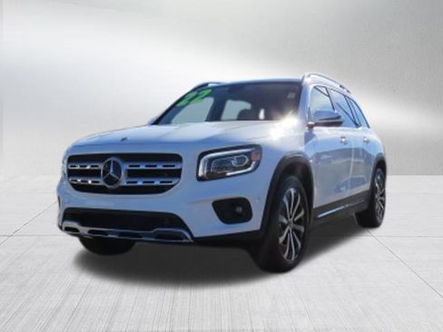 Used 2022 Mercedes-Benz GLB 250 4MATIC image 7