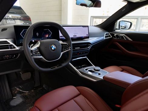 Used 2025 BMW 430i Coupe w/ Convenience Package RWD image 13