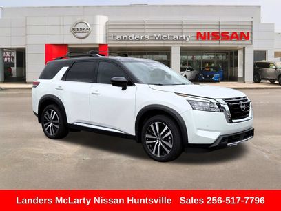 Used 2025 Nissan Pathfinder Platinum w/ Cargo Package
