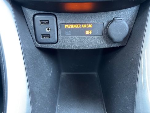 Used 2019 Chevrolet Trax LT w/ LT Convenience Package AWD/4WD image 32