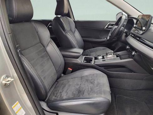Used 2023 Mitsubishi Outlander SE FWD image 29