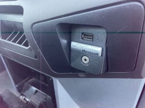 Used 2015 Ford F250 XL w/ XL Appearance Package image 18