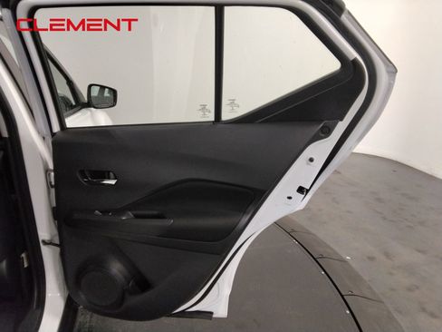 Used 2023 Nissan Kicks SV image 34