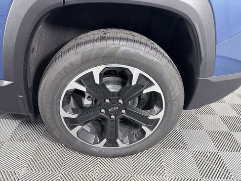 New 2026 Chevrolet Equinox LT w/ Convenience Package II FWD image 11