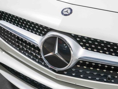 Used 2017 Mercedes-Benz SL 550 SL 550 image 9