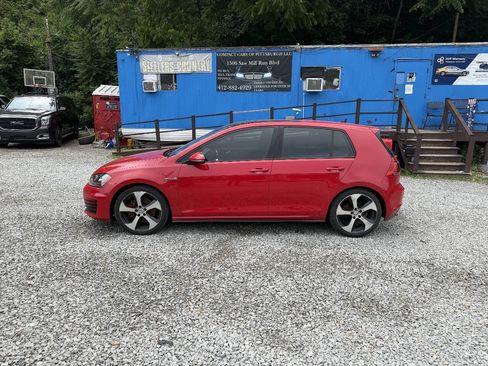 Used 2015 Volkswagen Golf 4-Door FWD image 2